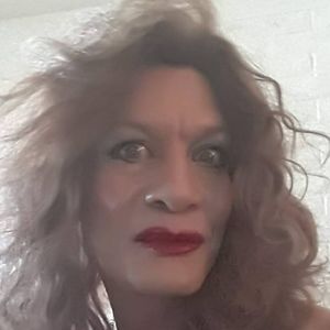 Meet your Posher, Emilio